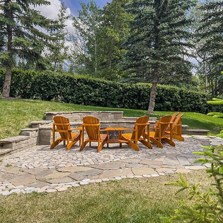 B212 Hot Tub, Ac X3, Parking, 2 Min To Banff Gate Apartment Canmore Exterior photo